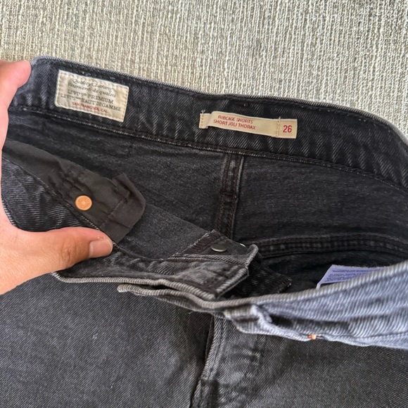 Levi's Ribcage Black Denim Shorts - Picture 4 of 5